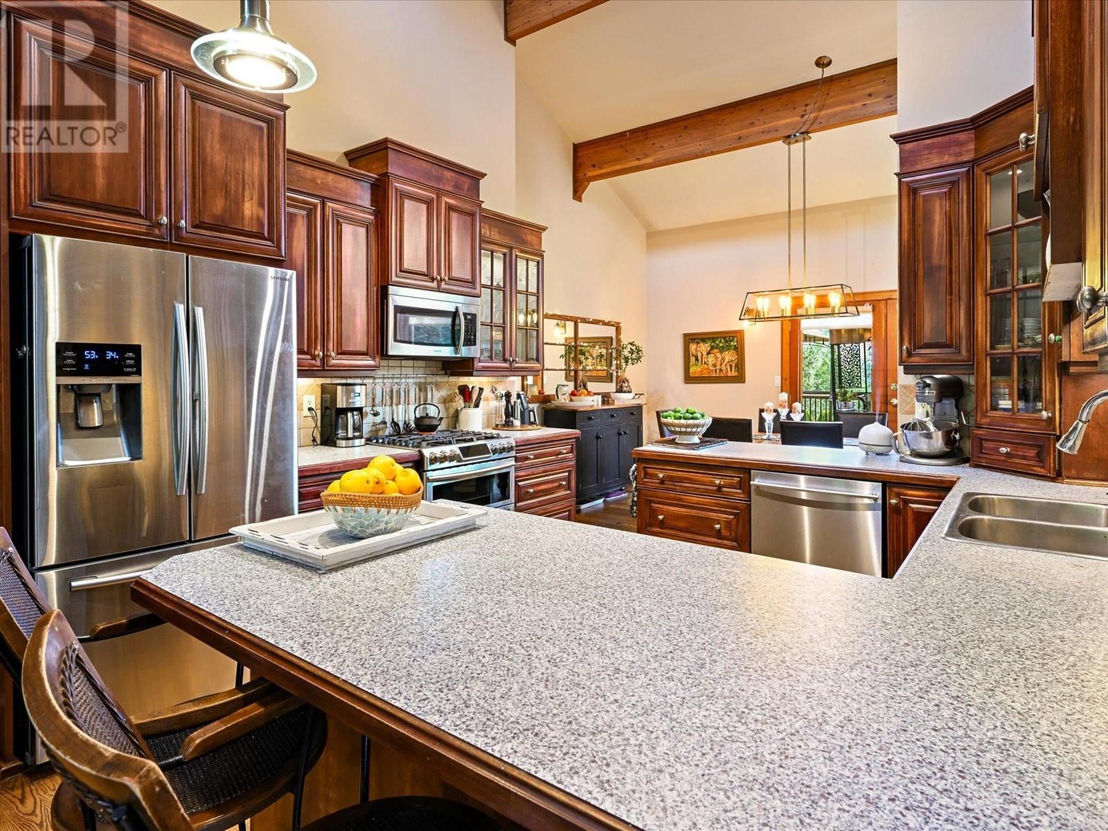 1074 Glacier View Drive, Squamish, British Columbia  V0N 1T0 - Photo 6 - R3005192
