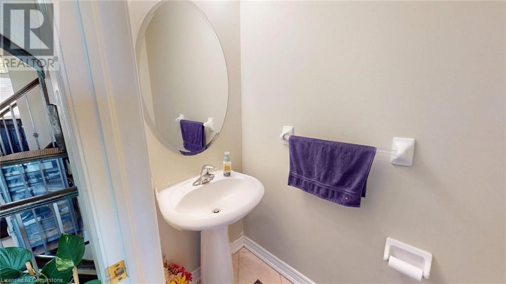 206 Springstead Avenue, Stoney Creek, Ontario  L8E 6E8 - Photo 4 - 40728312