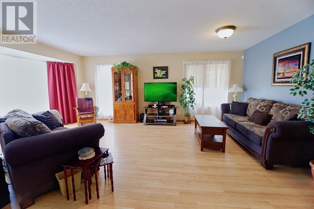 39 Cougar Road N, Lethbridge, Alberta  T1H 6H2 - Photo 5 - A2198237