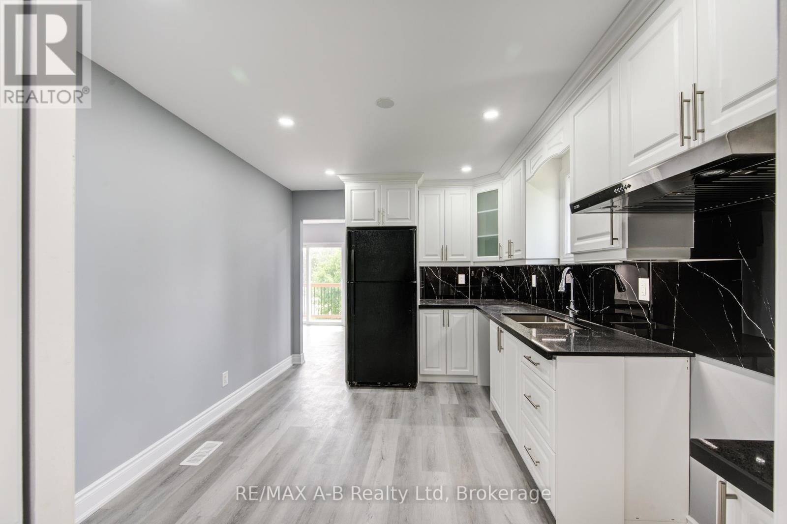 2274 34 Line, Perth East, Ontario  N0B 2P0 - Photo 16 - X12162347