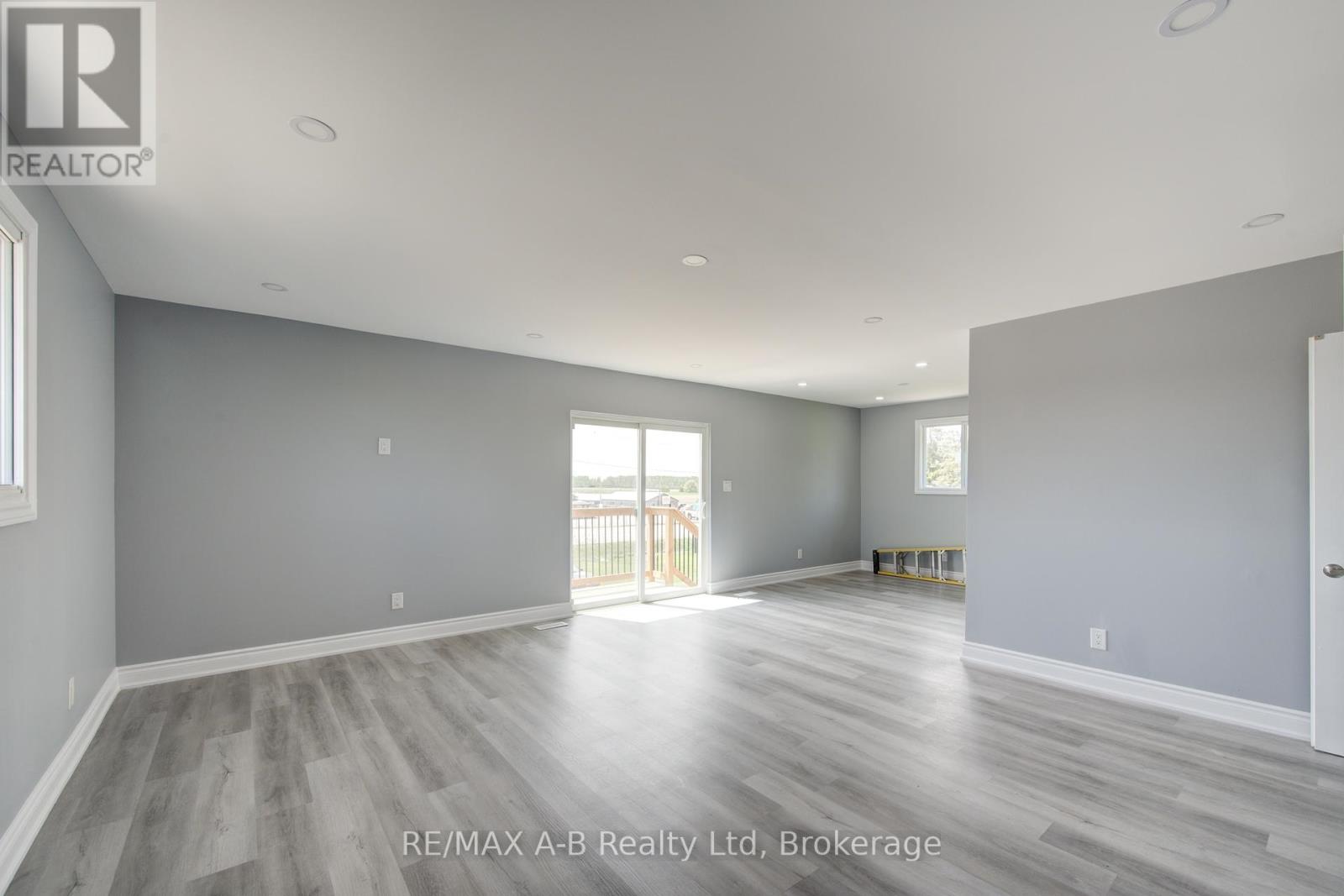 2274 34 Line, Perth East, Ontario  N0B 2P0 - Photo 8 - X12162347