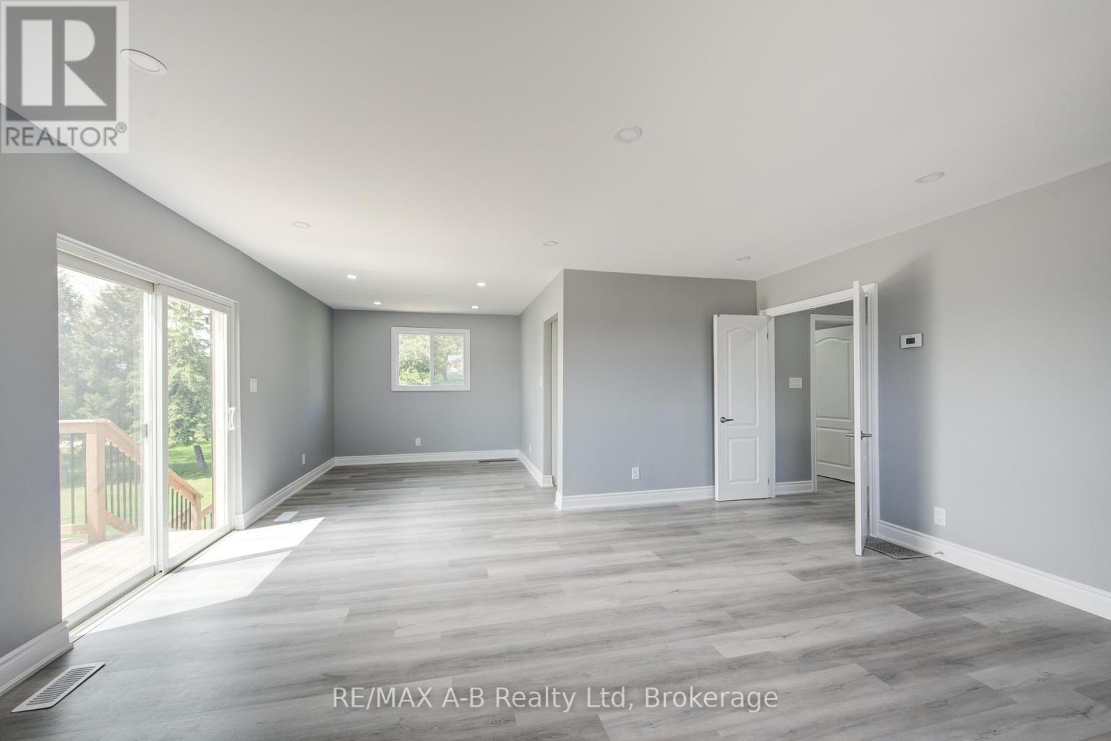 2274 34 Line, Perth East, Ontario  N0B 2P0 - Photo 9 - X12162347