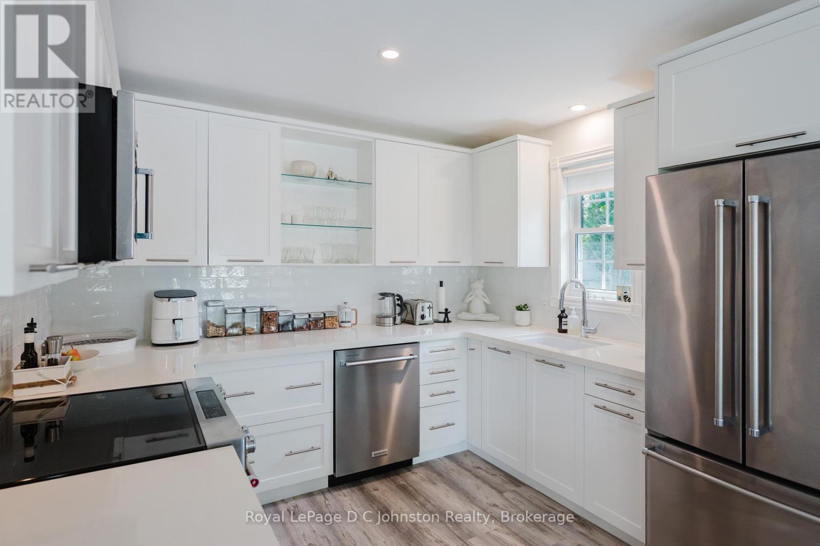 130 - 383 Mcnabb Street, Saugeen Shores, Ontario  N0H 2L0 - Photo 11 - X12162355