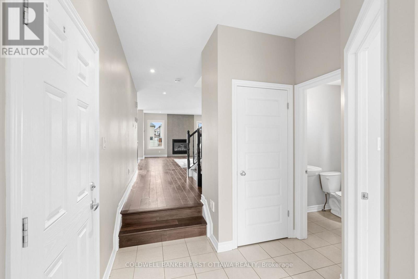 2459 Esprit Drive, Ottawa, Ontario  K4A 0S3 - Photo 5 - X12162382