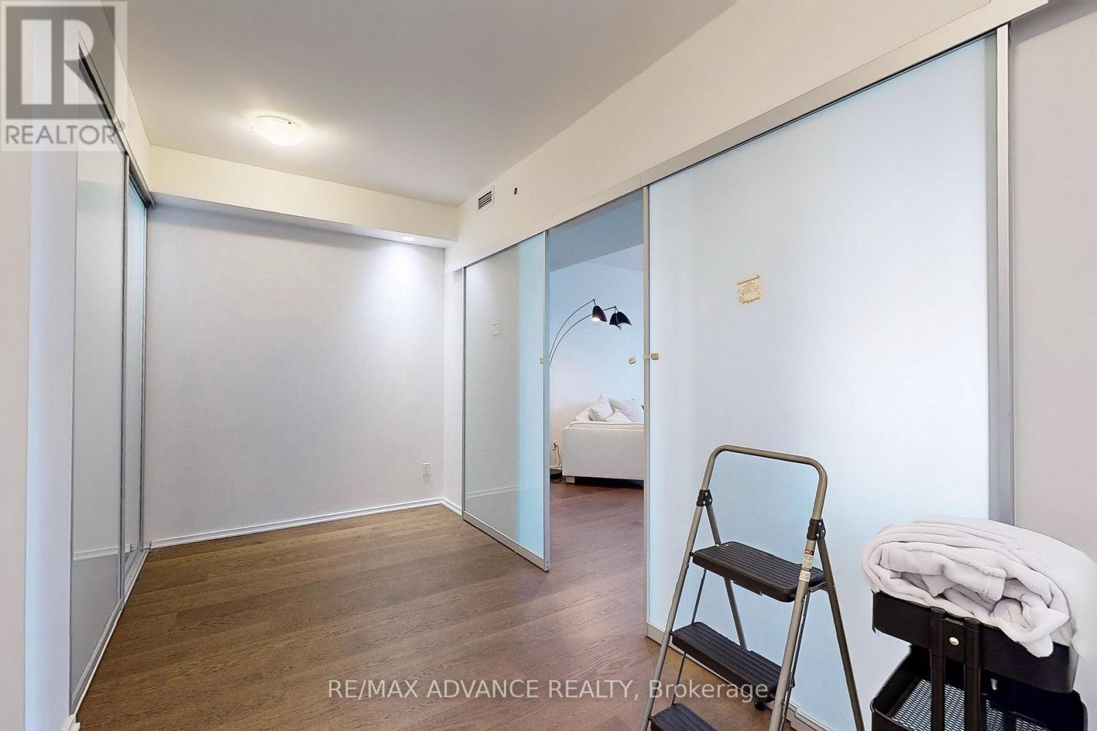 6905 - 1 Bloor Street E, Toronto, Ontario  M4W 1A9 - Photo 32 - C12155138