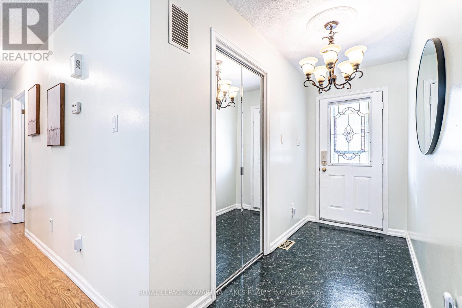 83 Lori Boulevard, Kawartha Lakes, Ontario  K9V 6V7 - Photo 15 - X12147974