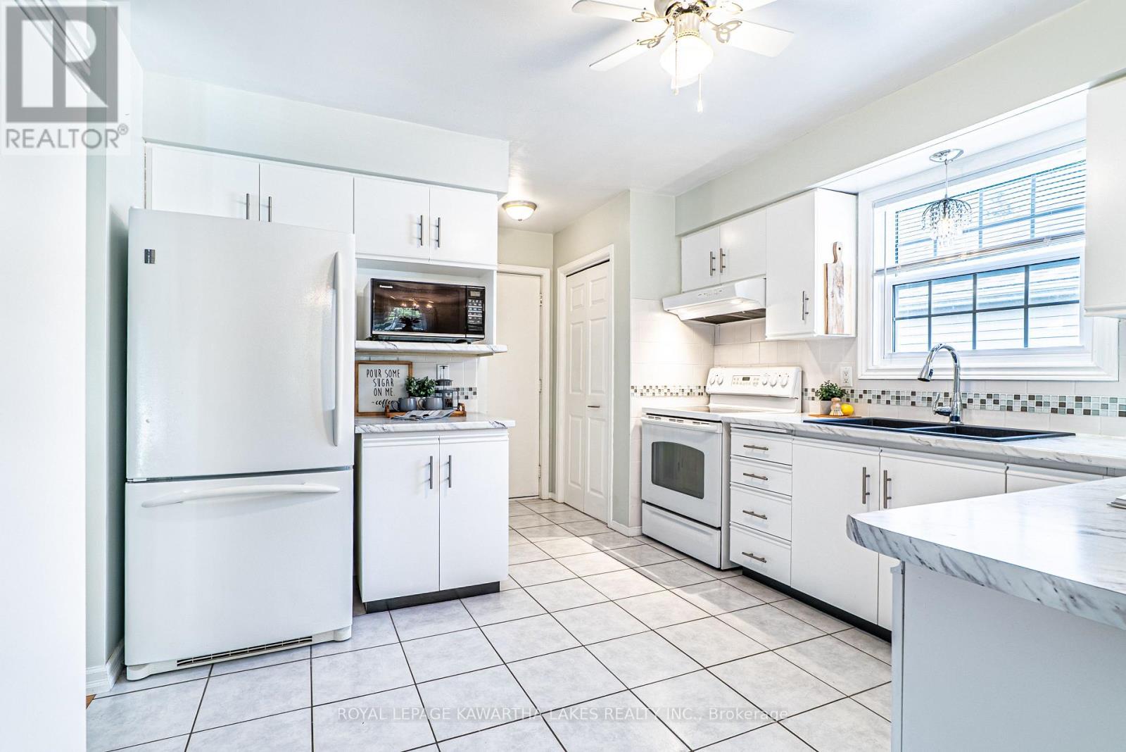 83 Lori Boulevard, Kawartha Lakes, Ontario  K9V 6V7 - Photo 20 - X12147974