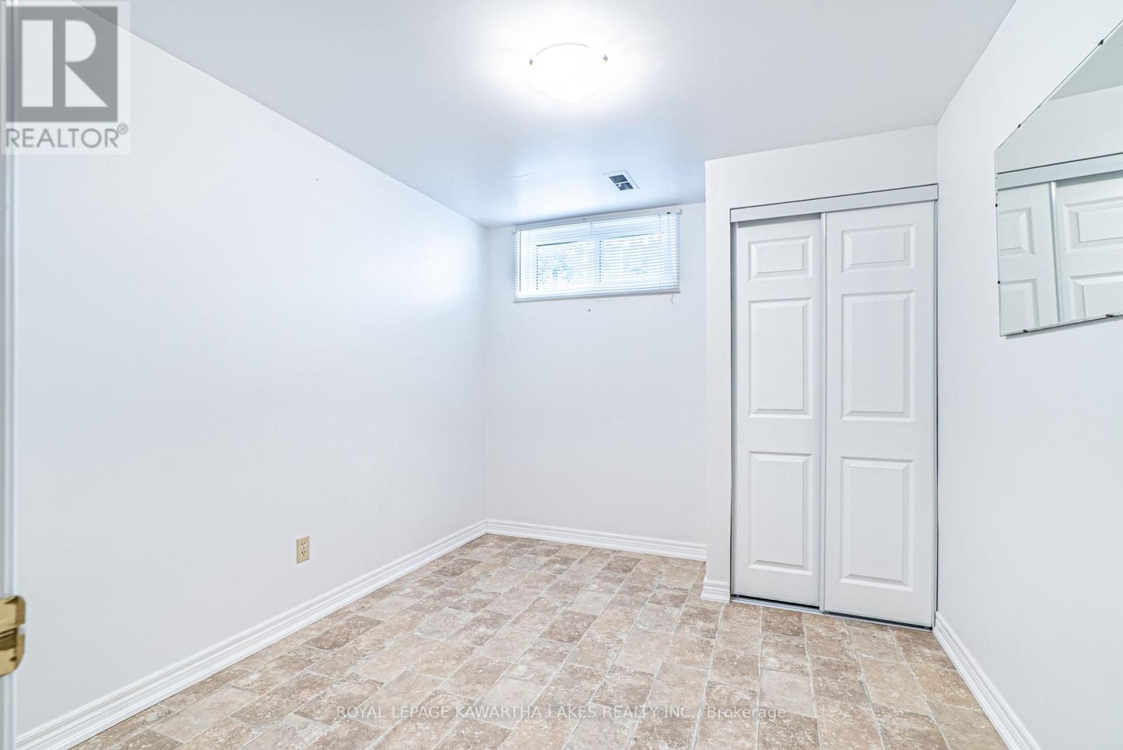 83 Lori Boulevard, Kawartha Lakes, Ontario  K9V 6V7 - Photo 29 - X12147974