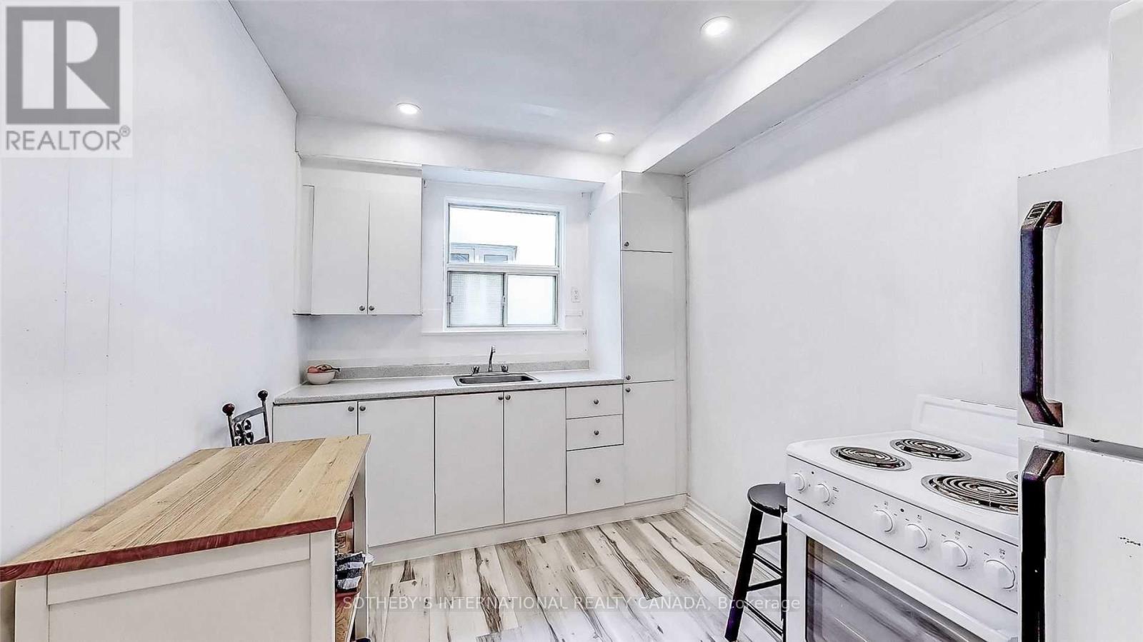 1172 Eglinton Avenue W, Toronto, Ontario  M6C 2E3 - Photo 13 - C12162282