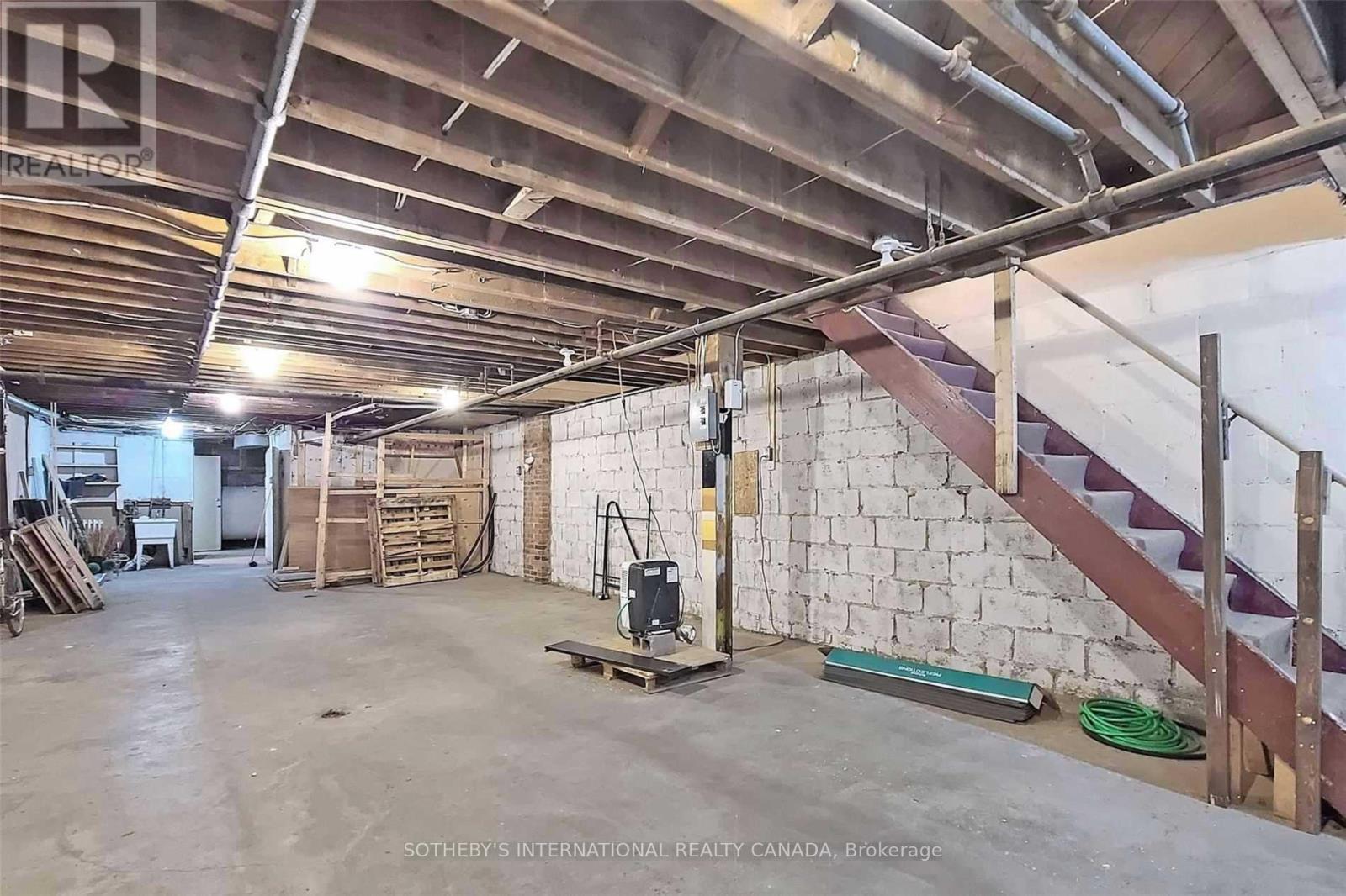 1172 Eglinton Avenue W, Toronto, Ontario  M6C 2E3 - Photo 16 - C12162282