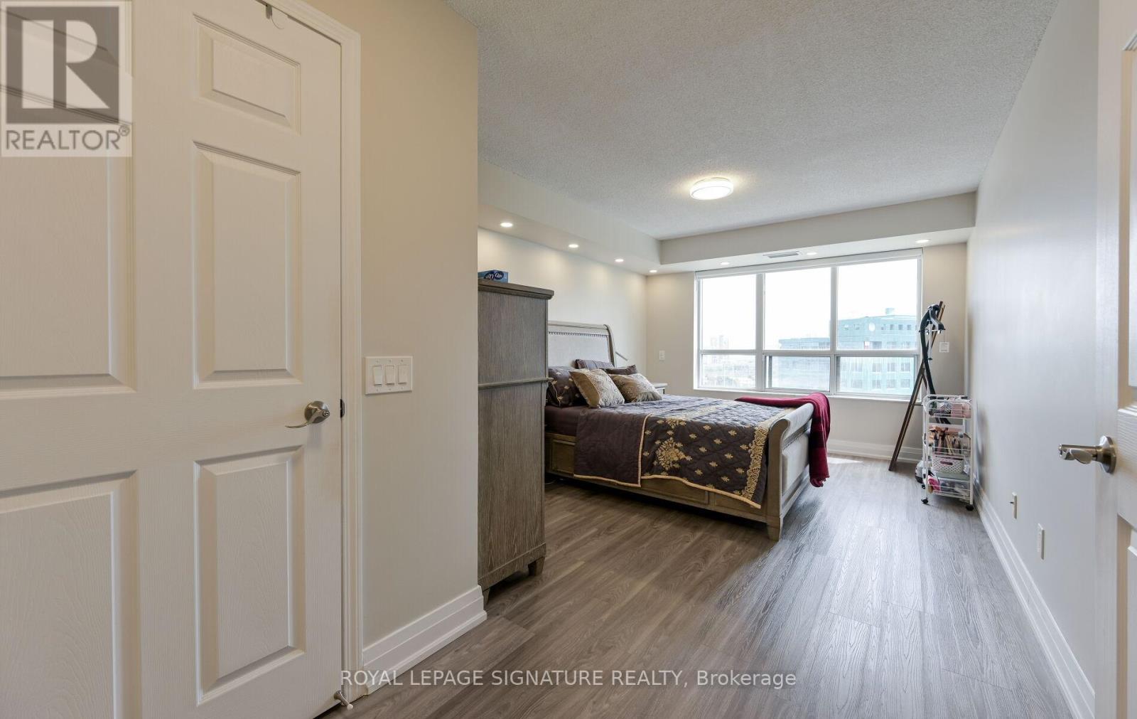 1126 - 25 Kingsbridge Garden Circle, Mississauga, Ontario  L5R 4B1 - Photo 27 - W12158466