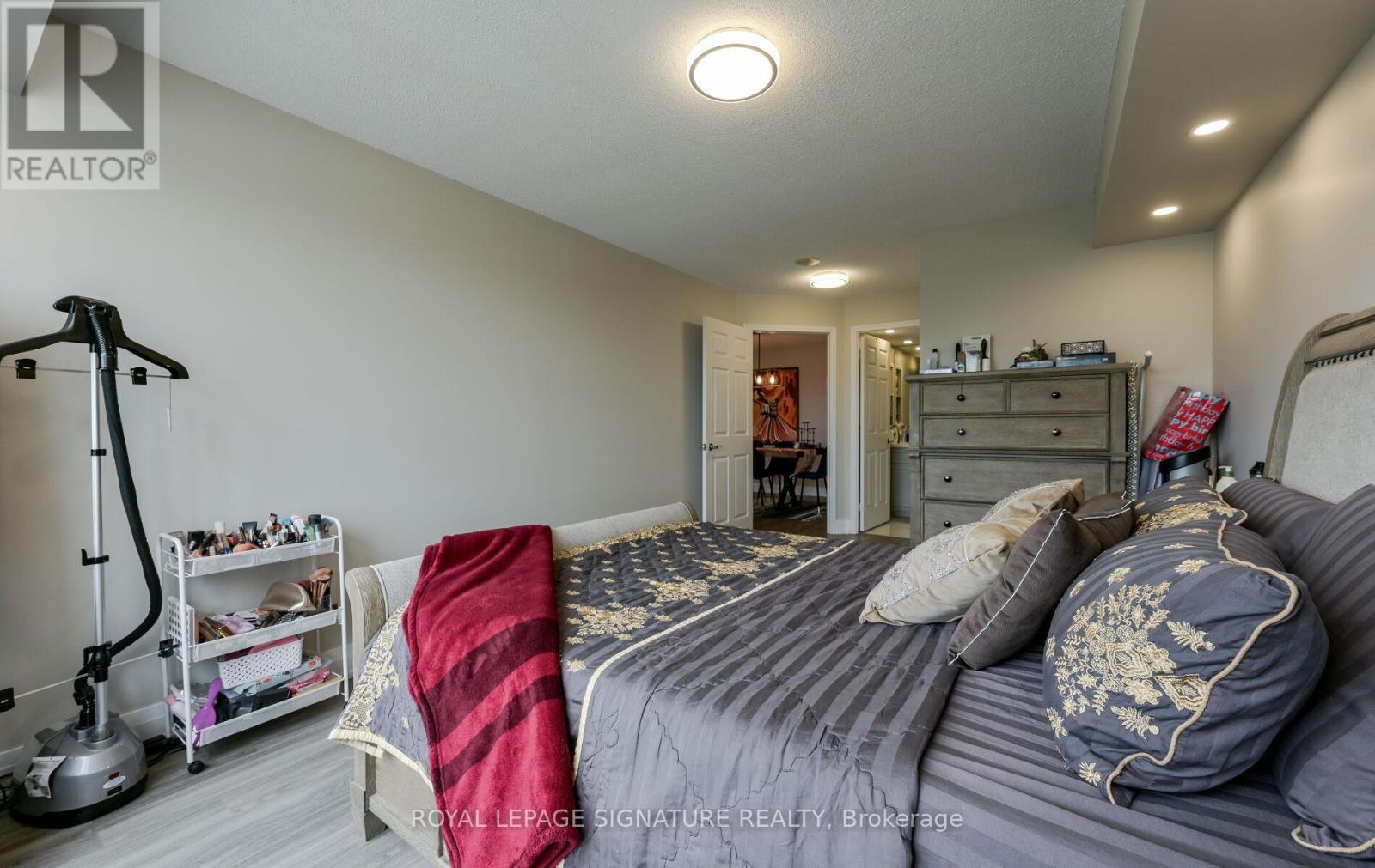 1126 - 25 Kingsbridge Garden Circle, Mississauga, Ontario  L5R 4B1 - Photo 29 - W12158466