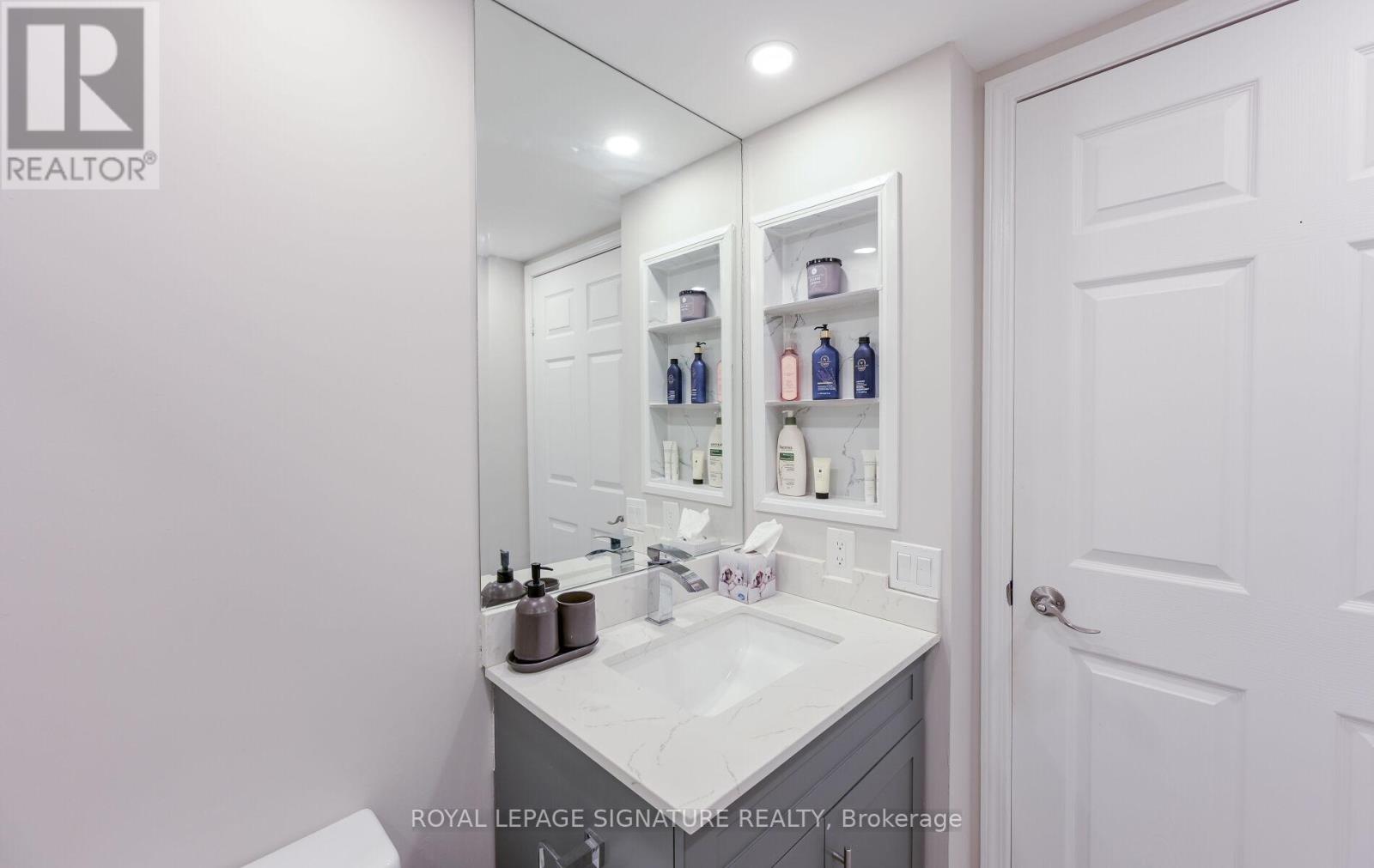 1126 - 25 Kingsbridge Garden Circle, Mississauga, Ontario  L5R 4B1 - Photo 26 - W12158466