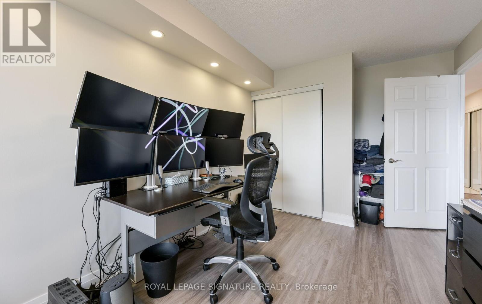 1126 - 25 Kingsbridge Garden Circle, Mississauga, Ontario  L5R 4B1 - Photo 37 - W12158466