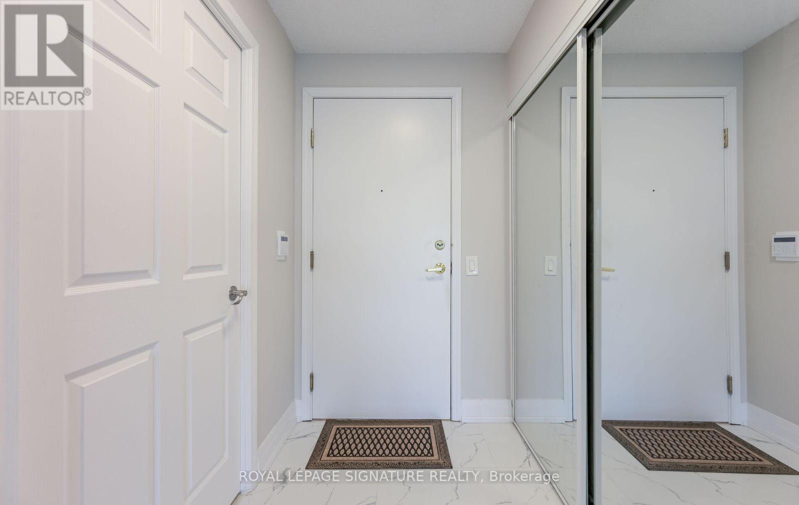 1126 - 25 Kingsbridge Garden Circle, Mississauga, Ontario  L5R 4B1 - Photo 7 - W12158466