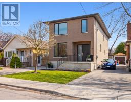 29 TREADWAY BOULEVARD, Toronto, Ontario