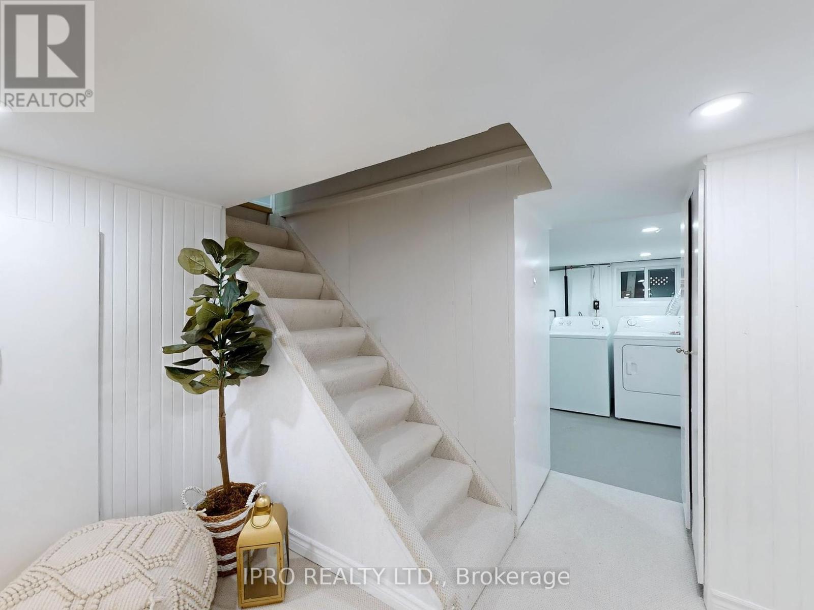 179 Chisholm Avenue, Toronto, Ontario  M4C 4V9 - Photo 19 - E12162266