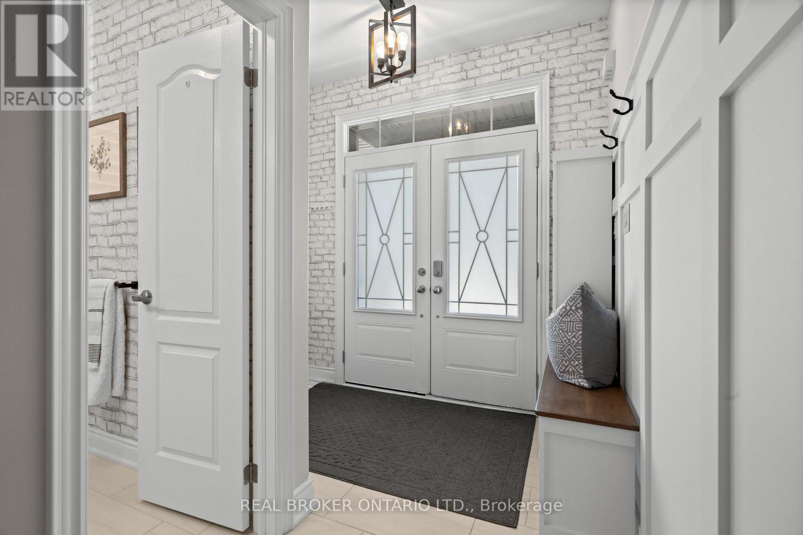 14 Dreamland Lane, East Gwillimbury, Ontario  L0G 1M0 - Photo 6 - N12162201