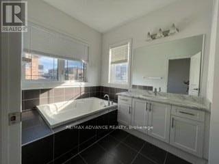 3 Durblee Avenue, Aurora, Ontario  L4G 0Z8 - Photo 27 - N12162306