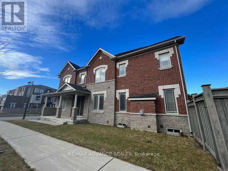 3 Durblee Avenue, Aurora, Ontario  L4G 0Z8 - Photo 3 - N12162306
