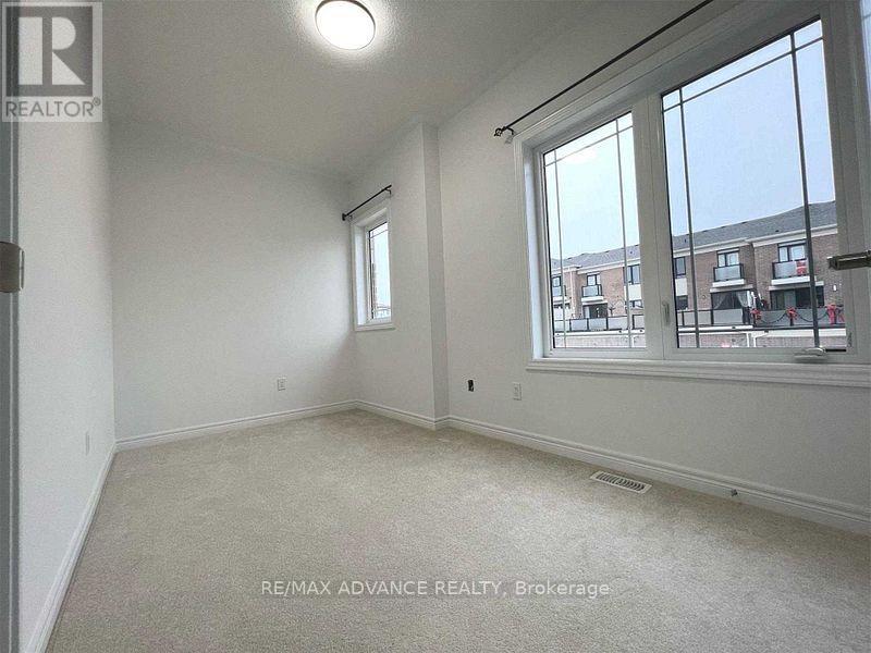 3 Durblee Avenue, Aurora, Ontario  L4G 0Z8 - Photo 32 - N12162306