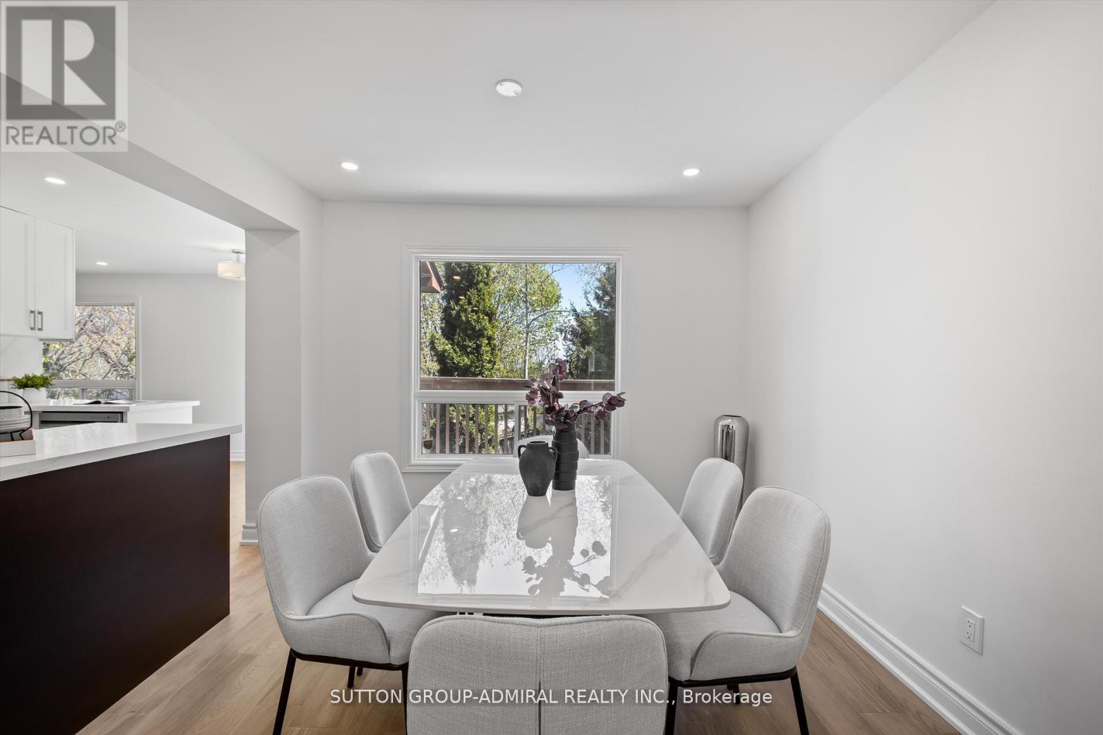 361 Harewood Boulevard, Newmarket (Bristol-London), Ontario  L3Y 6S5 - Photo 11 - N12162312
