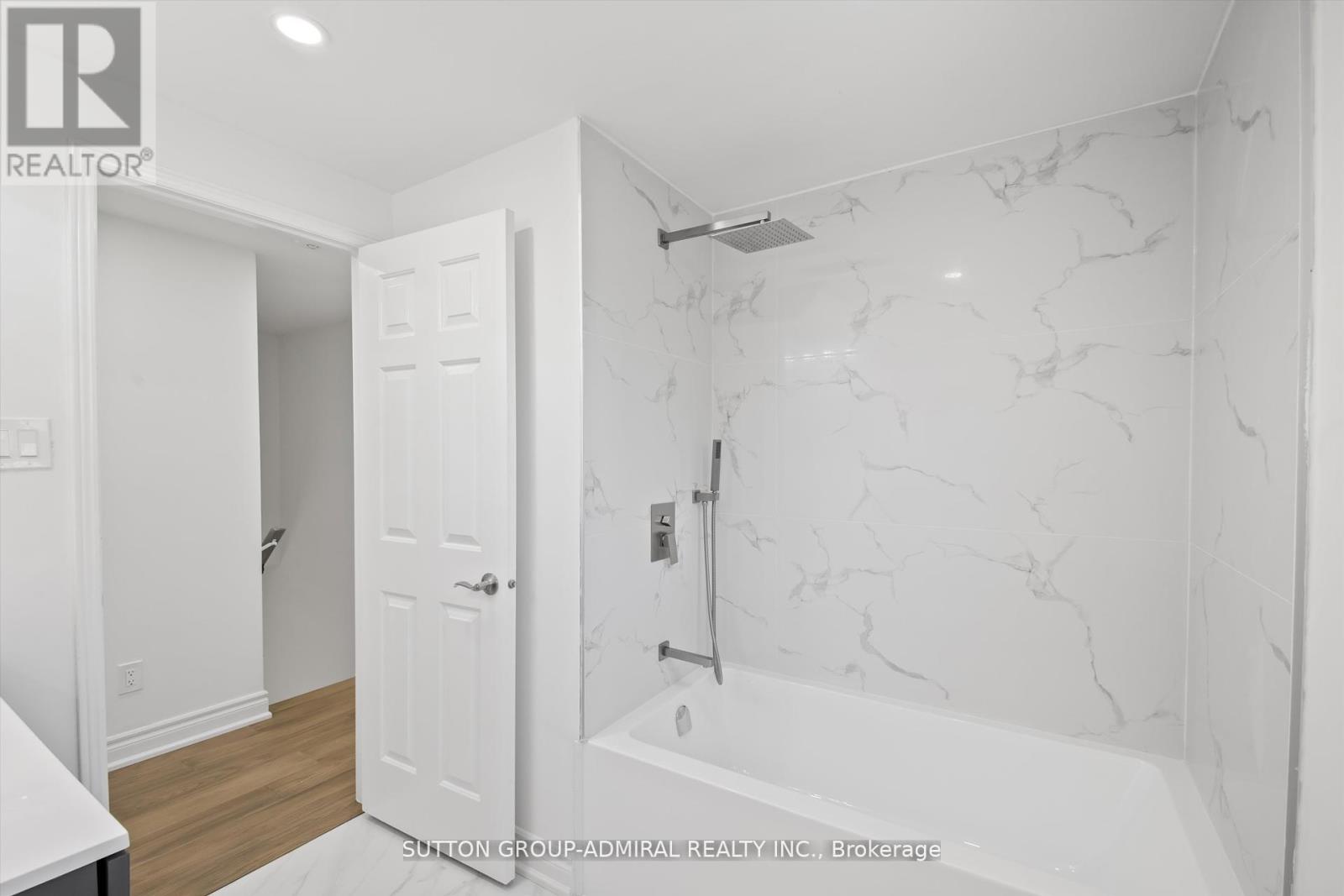 361 Harewood Boulevard, Newmarket (Bristol-London), Ontario  L3Y 6S5 - Photo 35 - N12162312