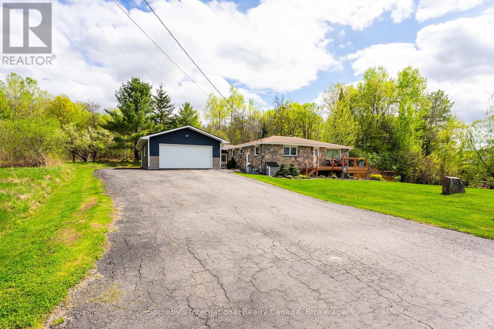 26 Cairns Crescent E, Huntsville, Ontario  P1H 1Y3 - Photo 46 - X12116089