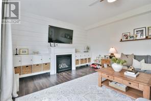 215 Roy Drive, Clearview, Ontario  L0M 1S0 - Photo 19 - S12162304