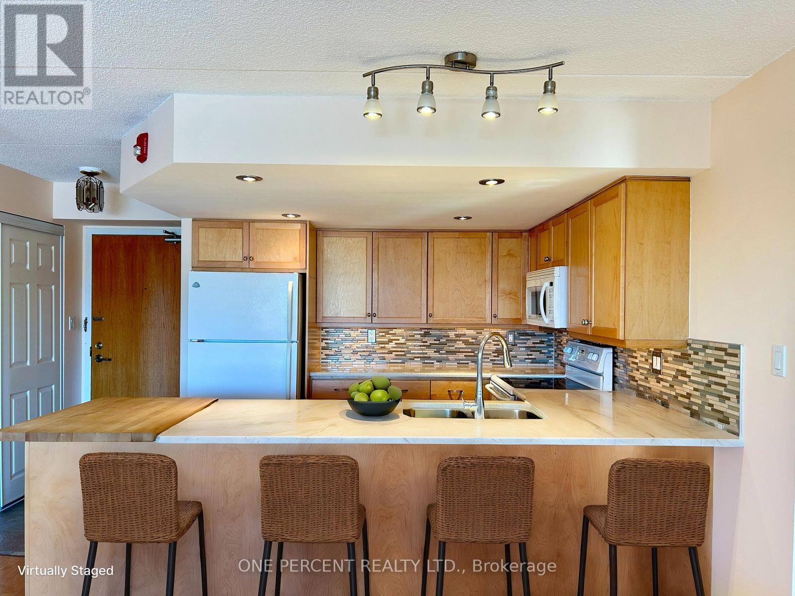 Property at 310 - 172 EIGHTH STREET image 4