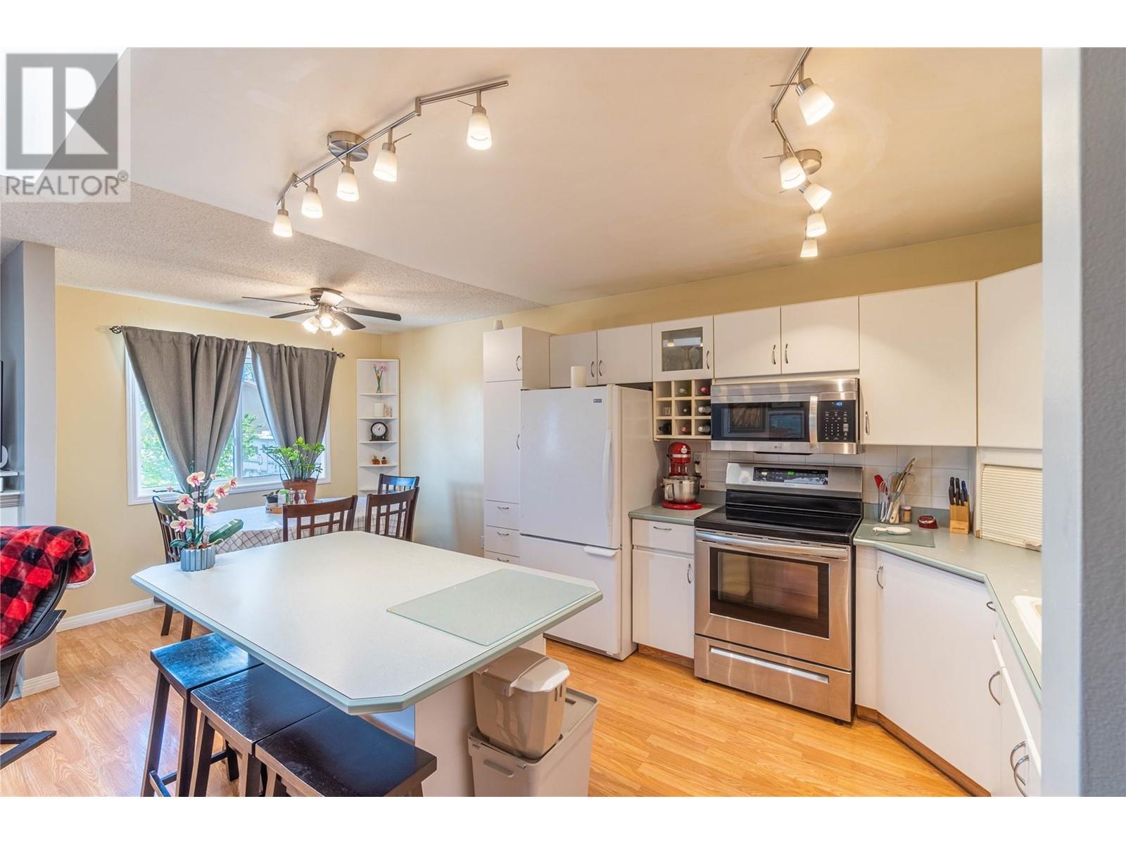 Property at 333 WADDINGTON Drive image 2
