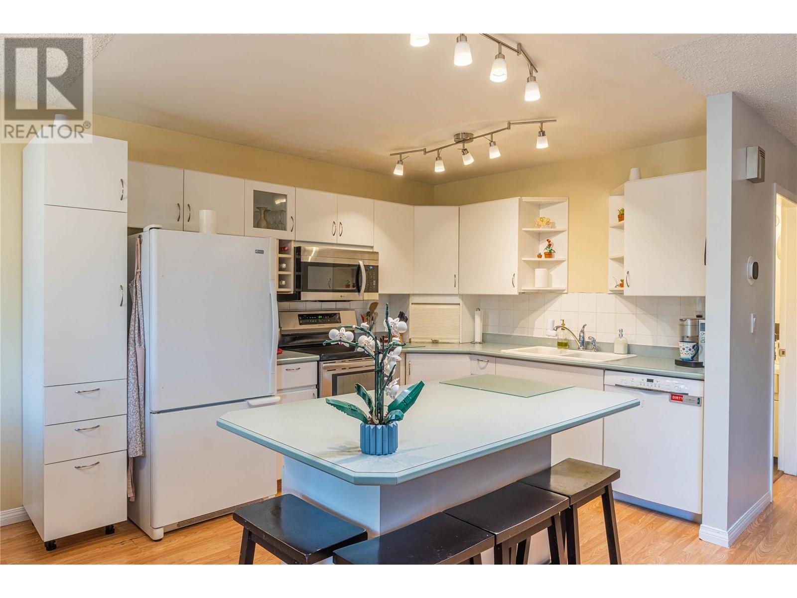 Property at 333 WADDINGTON Drive image 5