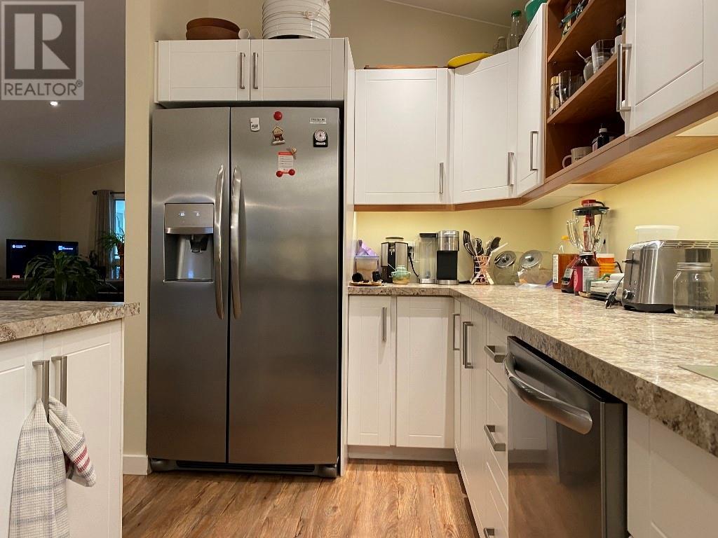 Property at 4045 Vale Avenue image 5
