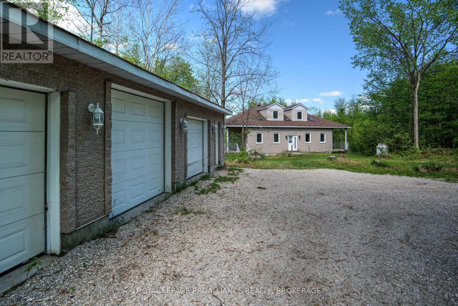 124 Granite Hills, Tay Valley, Ontario  K7H 3C7 - Photo 2 - X12162492