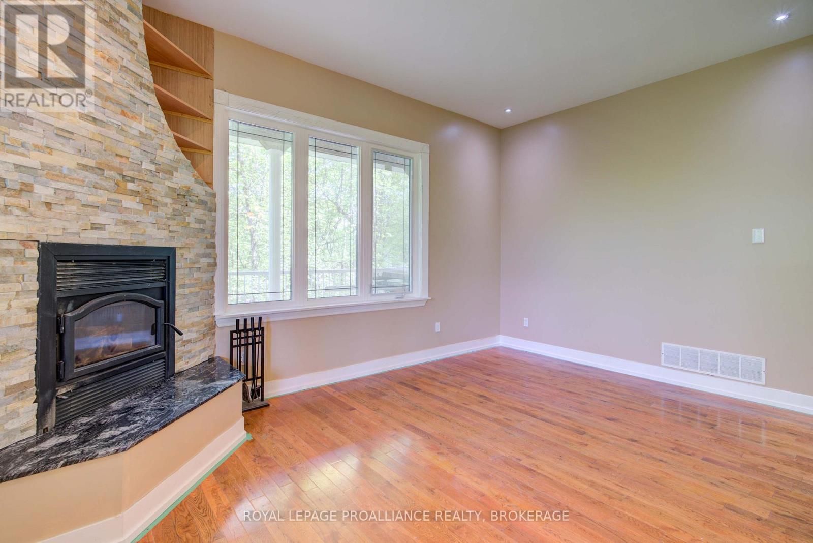 124 Granite Hills, Tay Valley, Ontario  K7H 3C7 - Photo 22 - X12162492