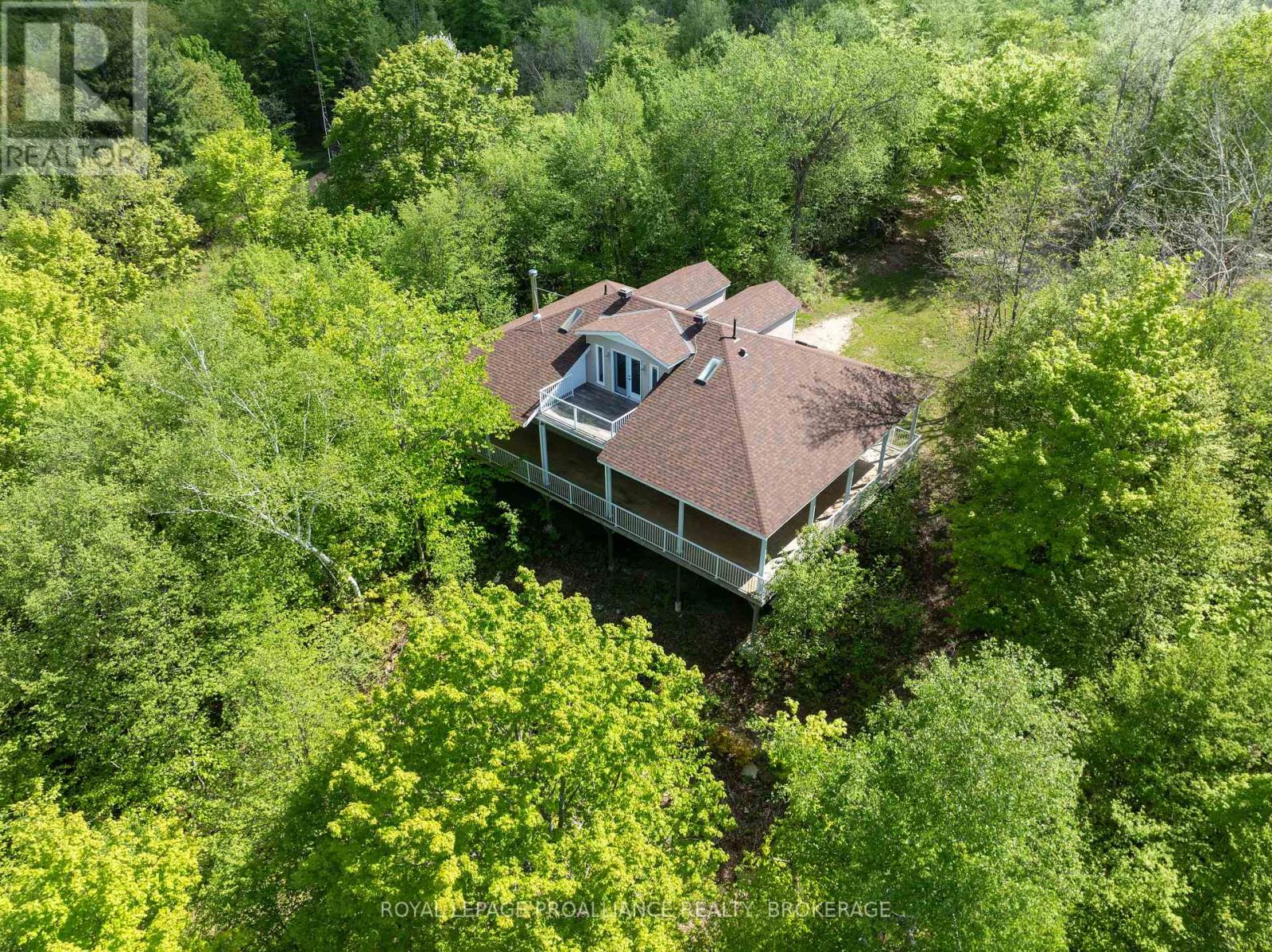 124 Granite Hills, Tay Valley, Ontario  K7H 3C7 - Photo 3 - X12162492