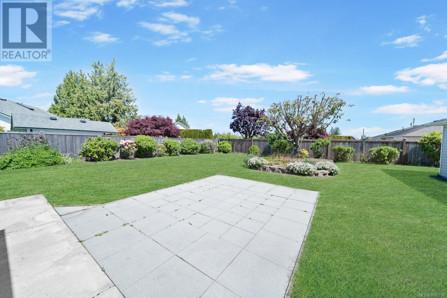 Property at 839 Sanderson Rd image 2