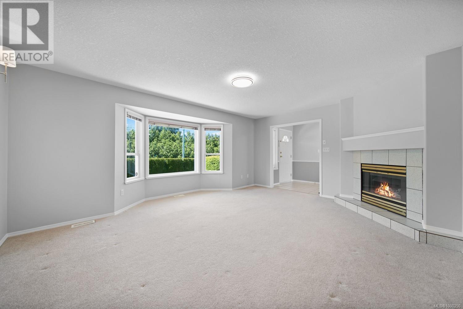 Property at 839 Sanderson Rd image 4