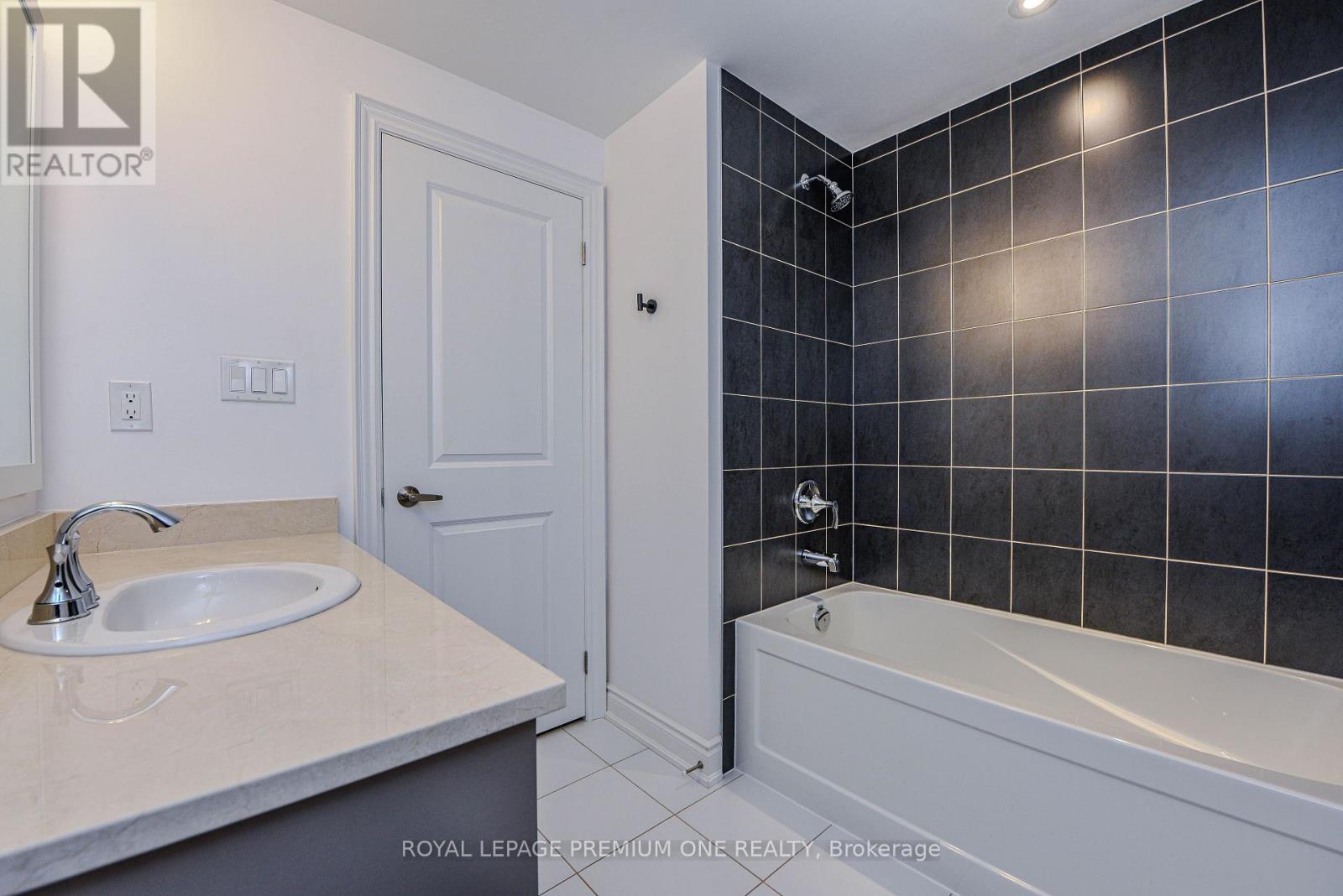 96 - 21 Wasdale Road, Mississauga, Ontario  L5M 2R2 - Photo 24 - W12162158