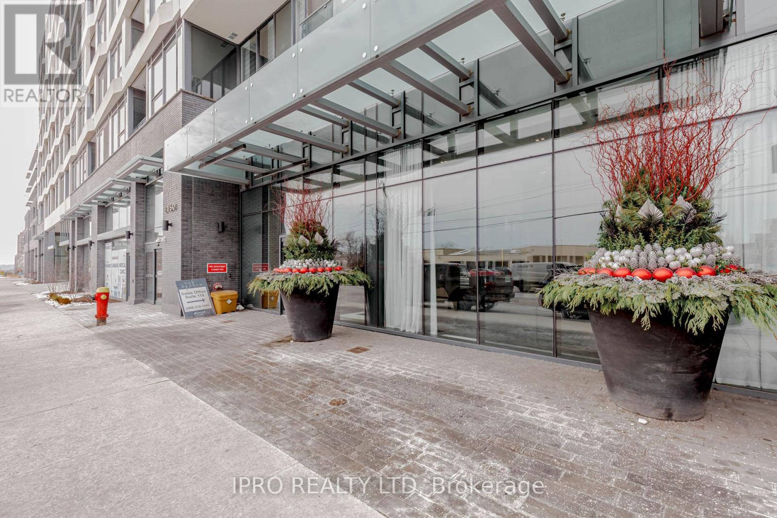723 - 2450 Old Bronte Road W, Oakville, Ontario  L6M 5P6 - Photo 4 - W12162174