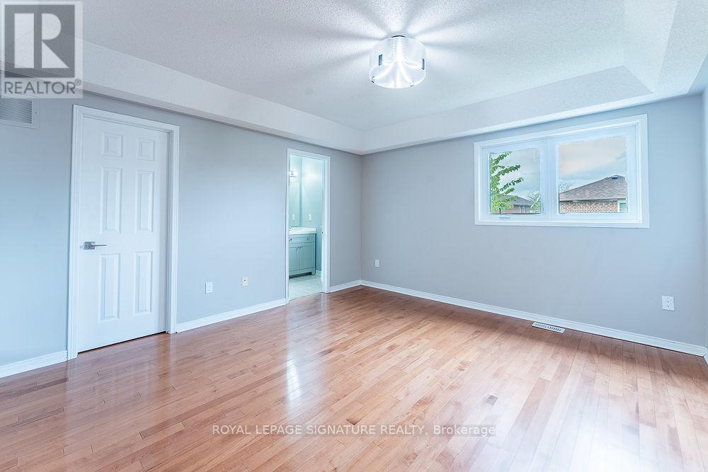 72 James Young Drive, Halton Hills, Ontario  L7G 5S5 - Photo 14 - W12162193