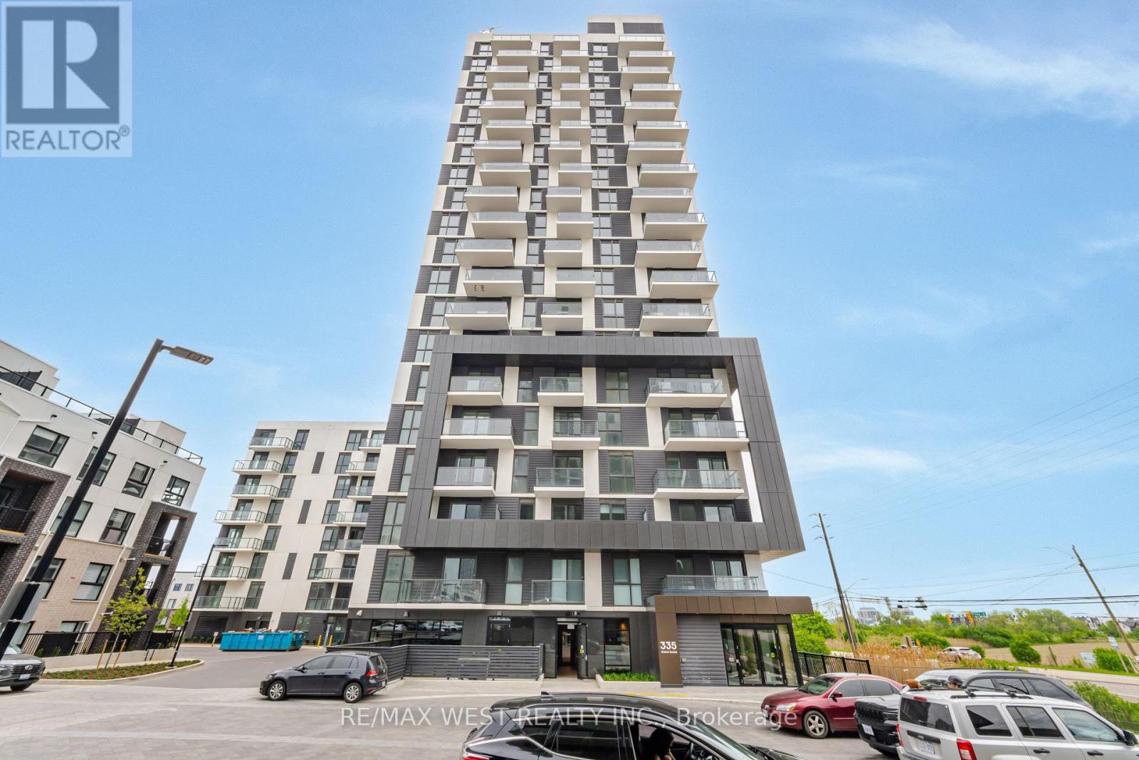 1011 - 335 WHEAT BOOM DRIVE, Oakville, Ontario