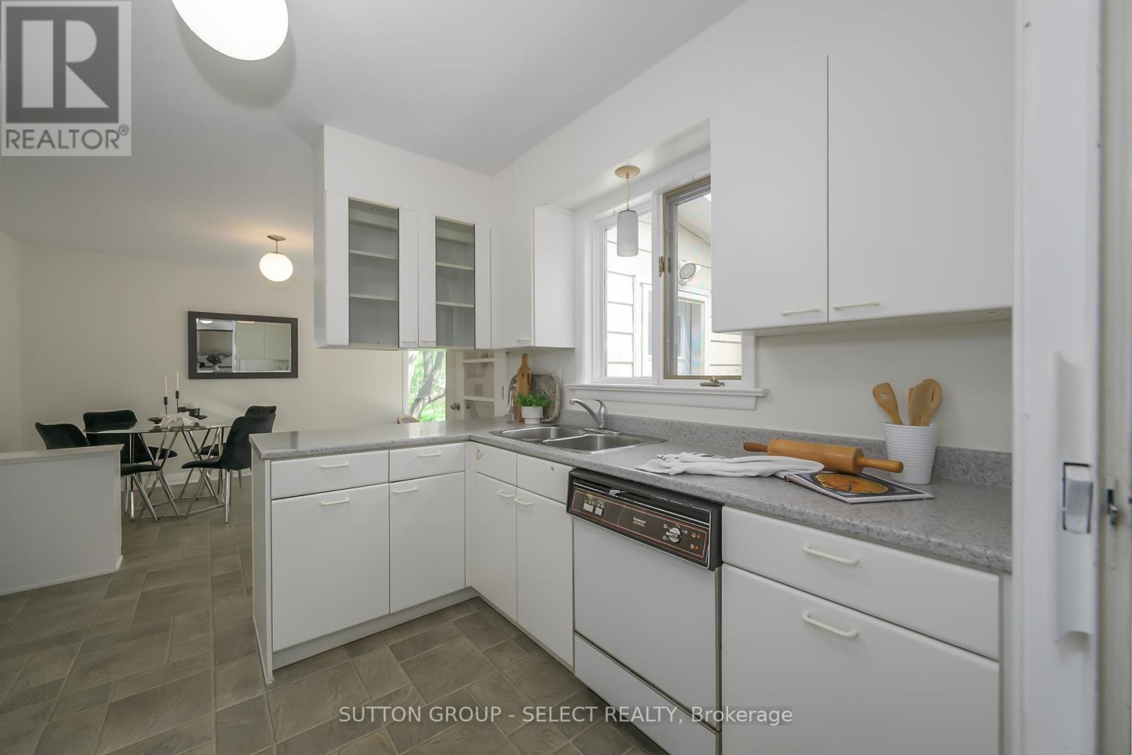 316 Ramsay Road, London North (North J), Ontario  N6G 1N8 - Photo 12 - X12162516