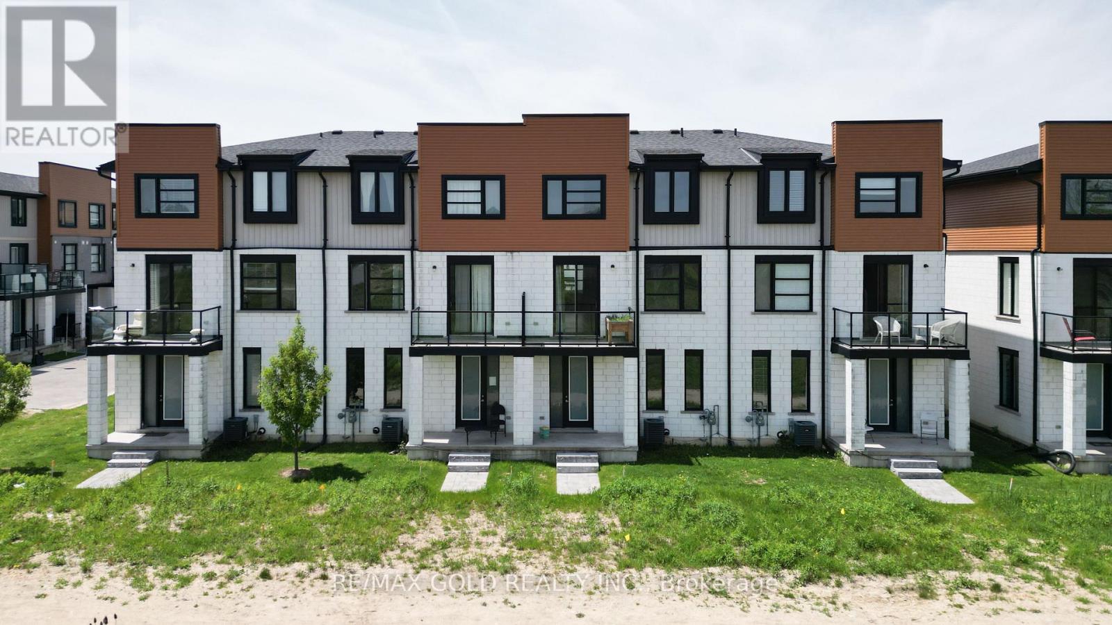 886 WEST VILLAGE SQUARE, London North, Ontario