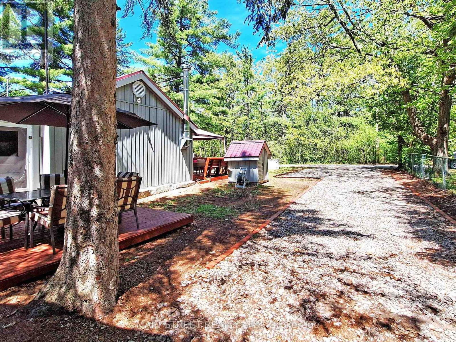 2 Cedarhurst Avenue, Kawartha Lakes, Ontario  K0M 1N0 - Photo 26 - X12162225
