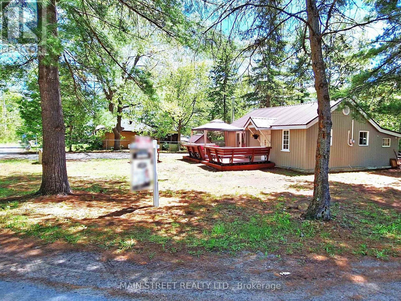 2 Cedarhurst Avenue, Kawartha Lakes, Ontario  K0M 1N0 - Photo 27 - X12162225