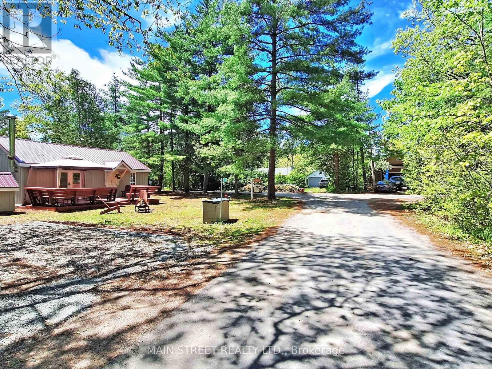 2 Cedarhurst Avenue, Kawartha Lakes, Ontario  K0M 1N0 - Photo 3 - X12162225