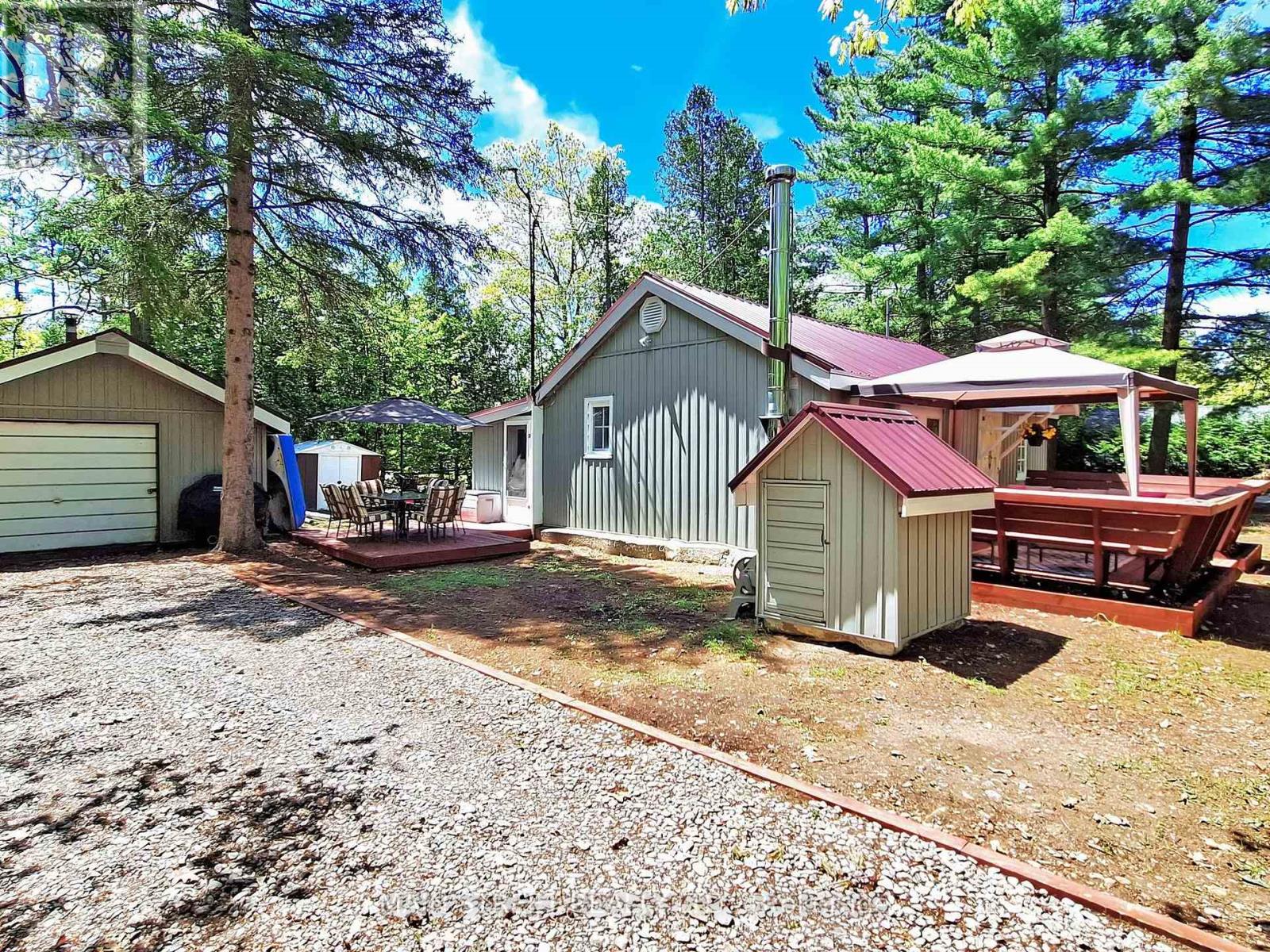 2 Cedarhurst Avenue, Kawartha Lakes, Ontario  K0M 1N0 - Photo 5 - X12162225
