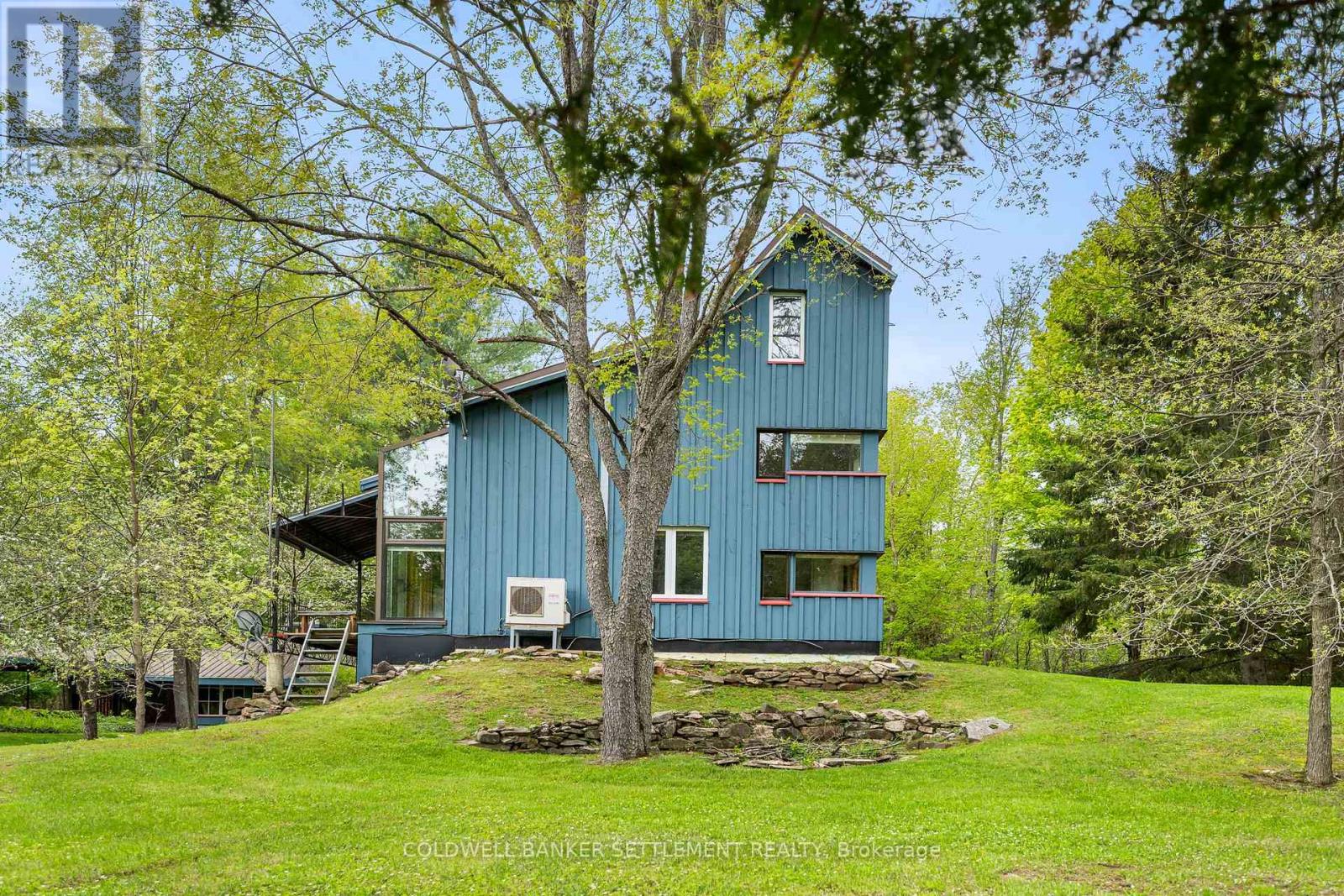 142 Leonard Side Road, Tay Valley, Ontario  K7H 3C6 - Photo 7 - X12162543