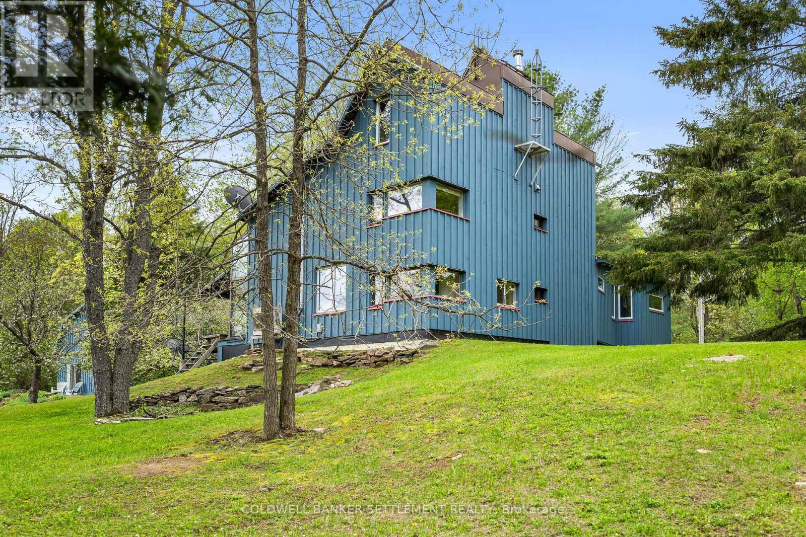 142 Leonard Side Road, Tay Valley, Ontario  K7H 3C6 - Photo 8 - X12162543